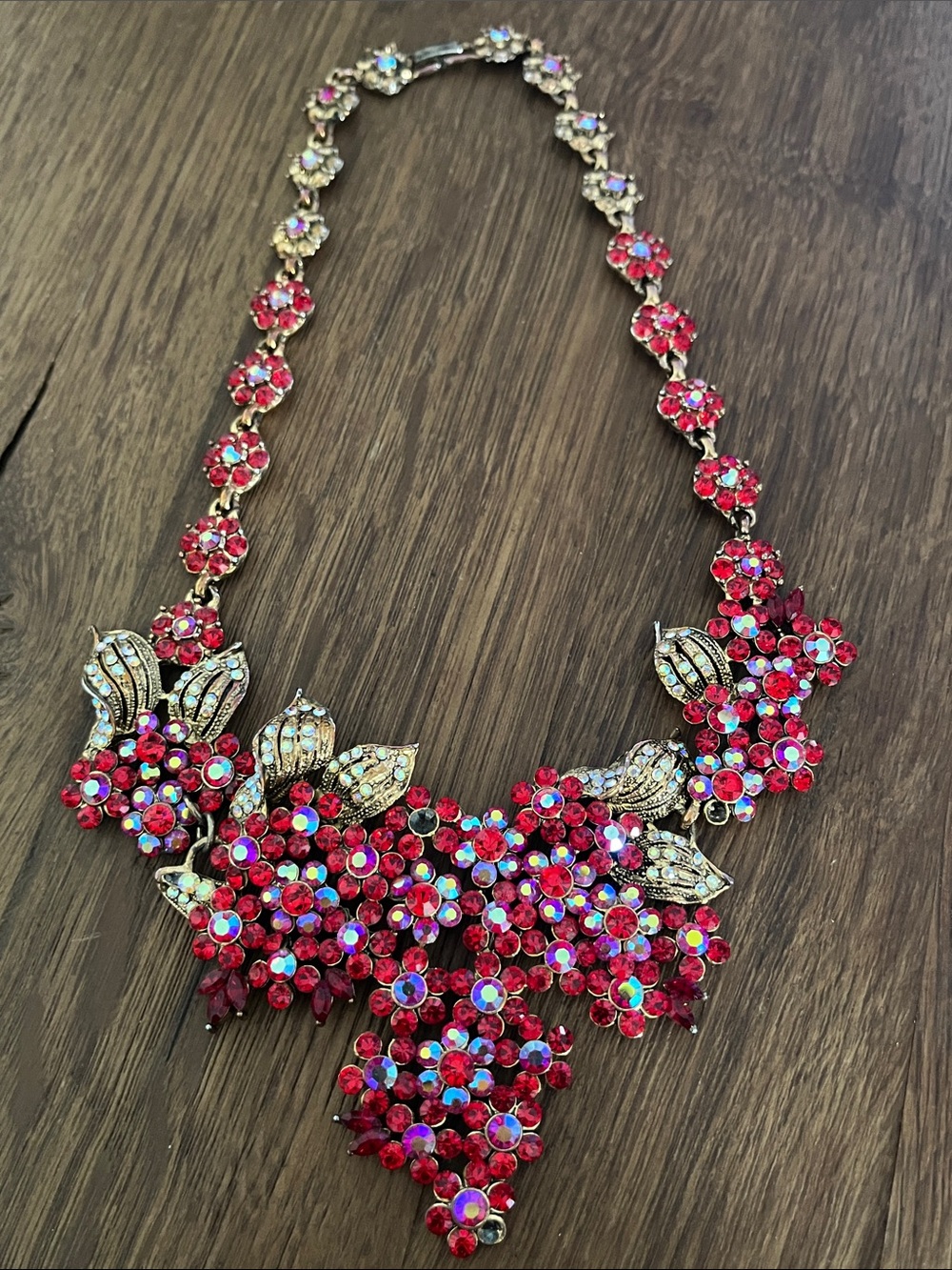 Red and gold crystal fashion necklace